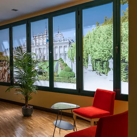Ar Isabel De Farnesio Hotel 4*